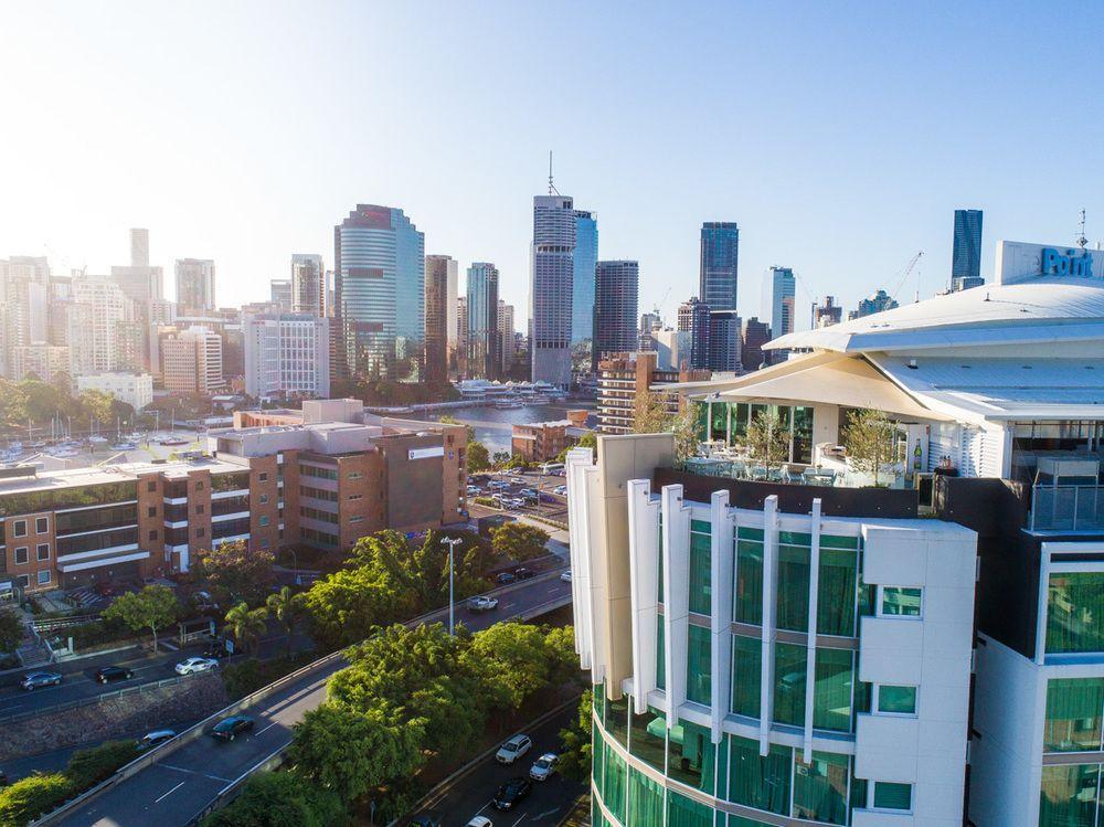 โรงแรมเดอะพอยท์บริสเบน ภายนอก รูปภาพ Aerial view of the Brisbane CBD
