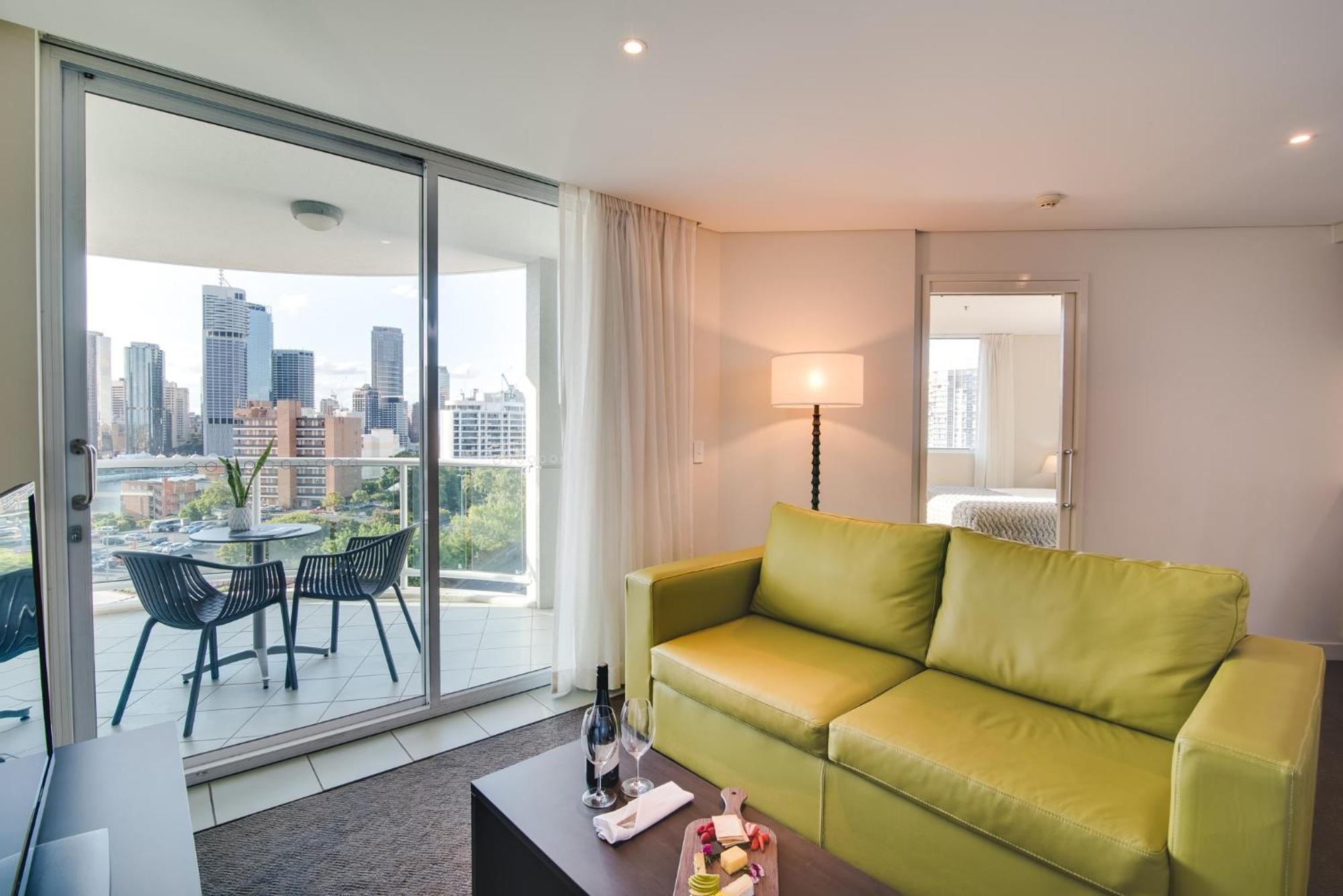 โรงแรมเดอะพอยท์บริสเบน ภายนอก รูปภาพ Living room