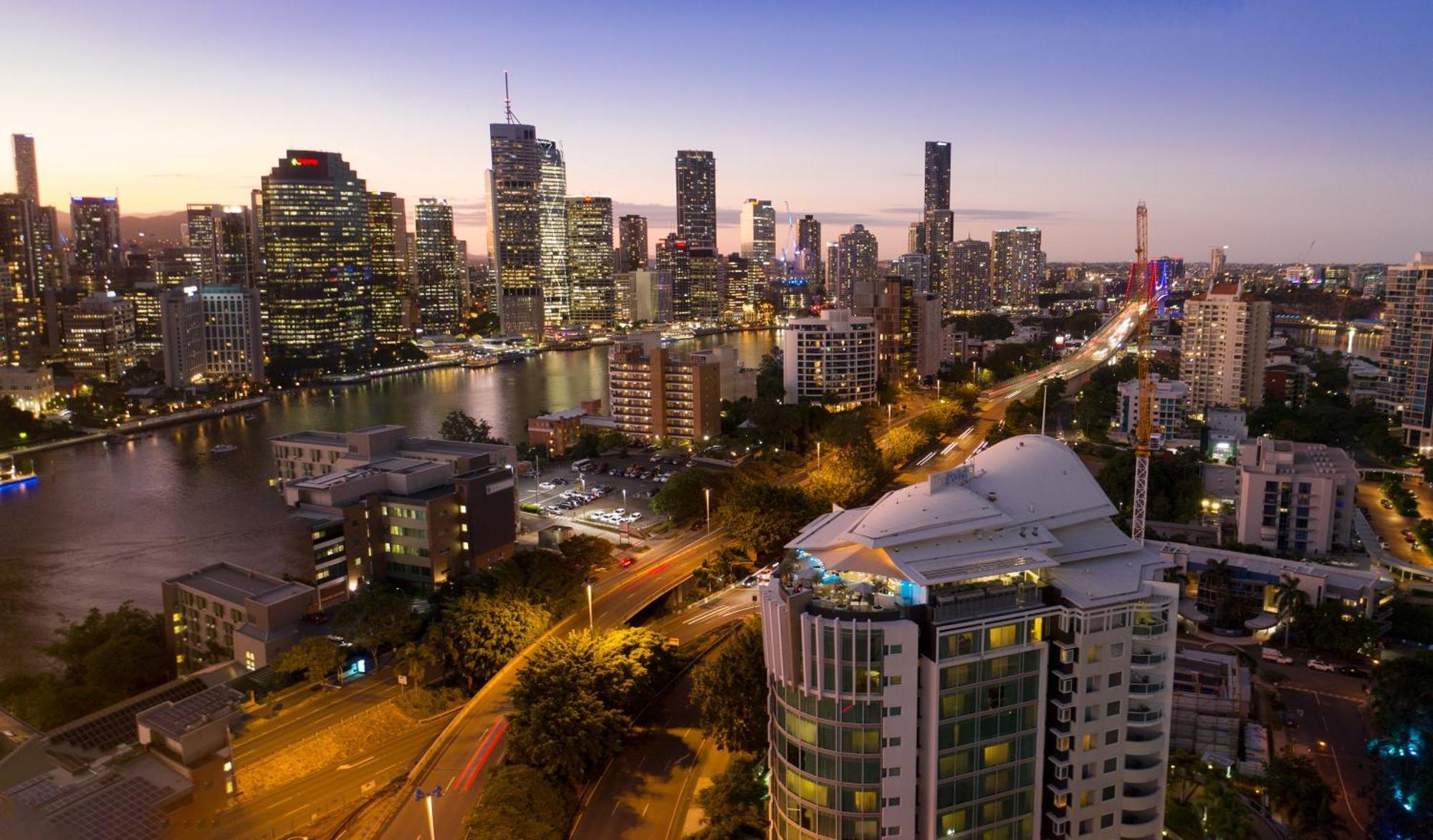 โรงแรมเดอะพอยท์บริสเบน ภายนอก รูปภาพ Brisbane CBD